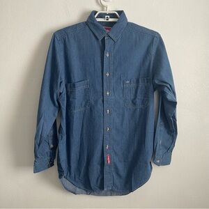 Vintage 90s men’s Marlboro Denim Button Up Shirt heavy dead stock size medium